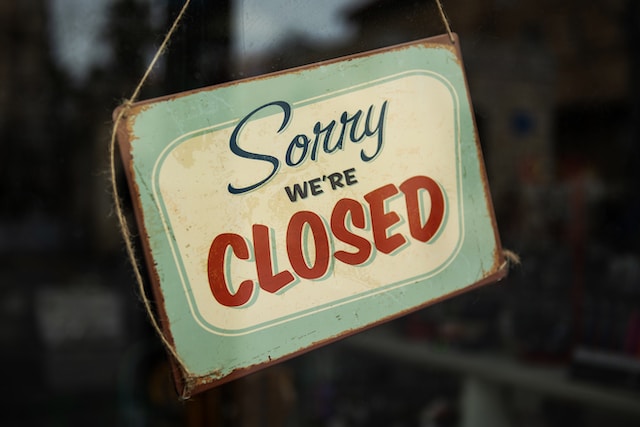 pancarte "désolé nous sommes fermés"